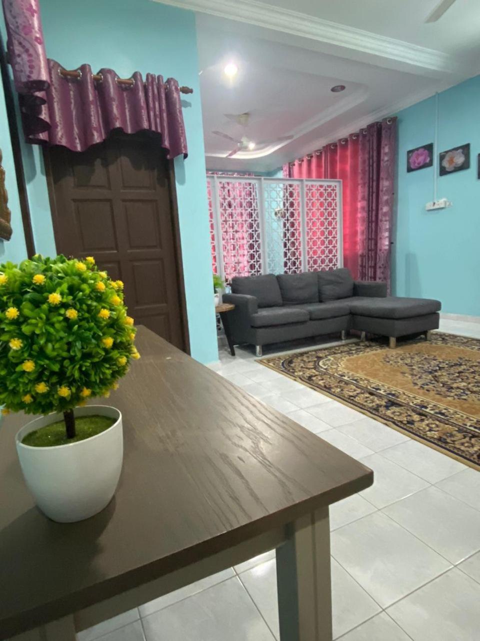 Seri Idaman Guest House Pasir Mas Zewnętrze zdjęcie